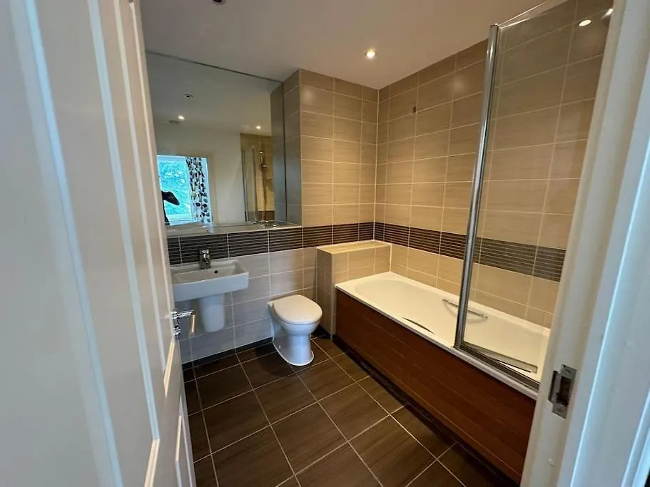 3 Central Bedroom Flat Cambridge 0*,